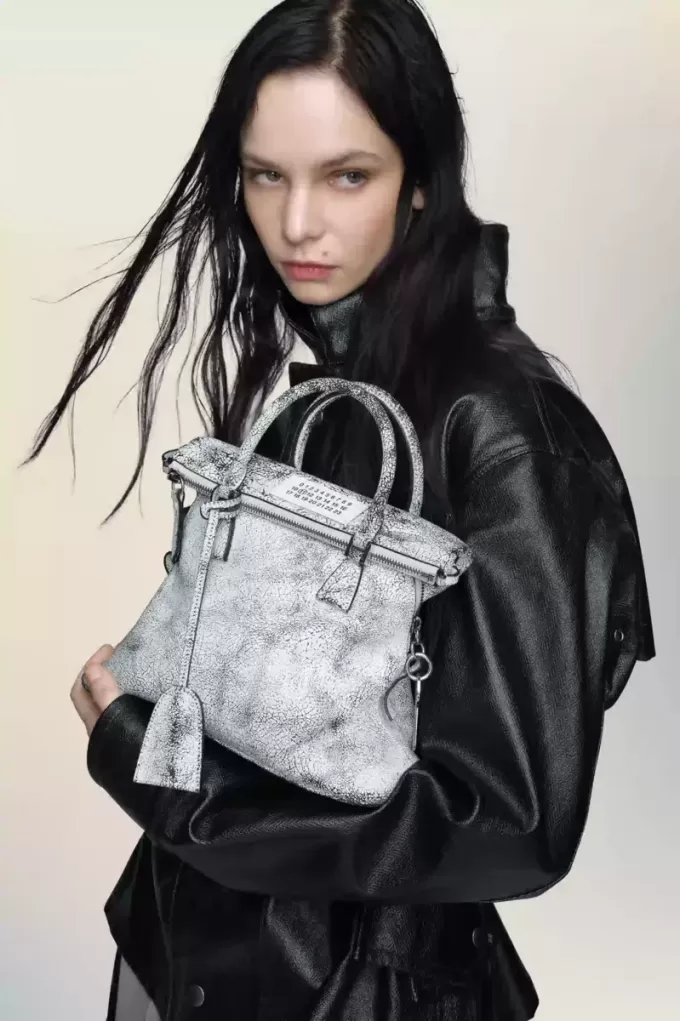 5AC amado hasta la muerte mini