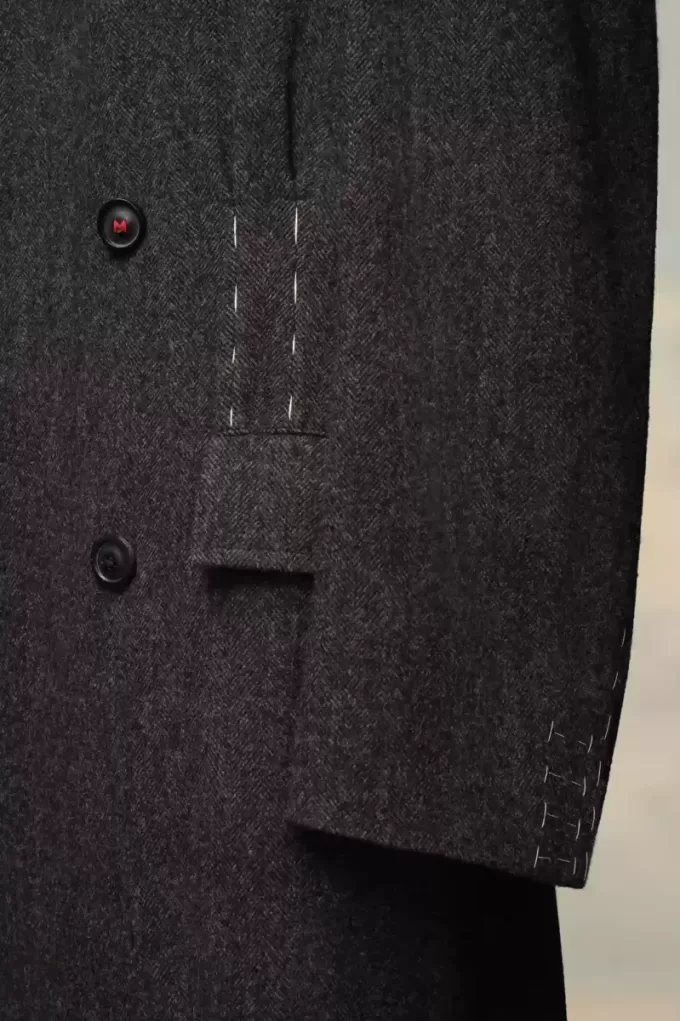 Abrigo cruzado en proceso de elaboración