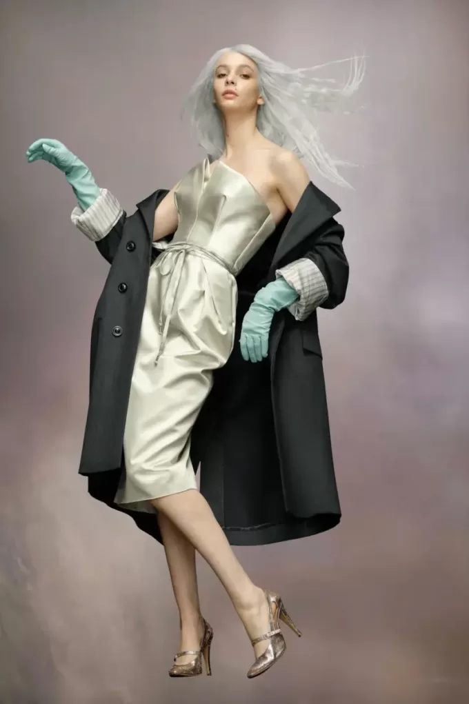 abrigo de lana en proceso de elaboración