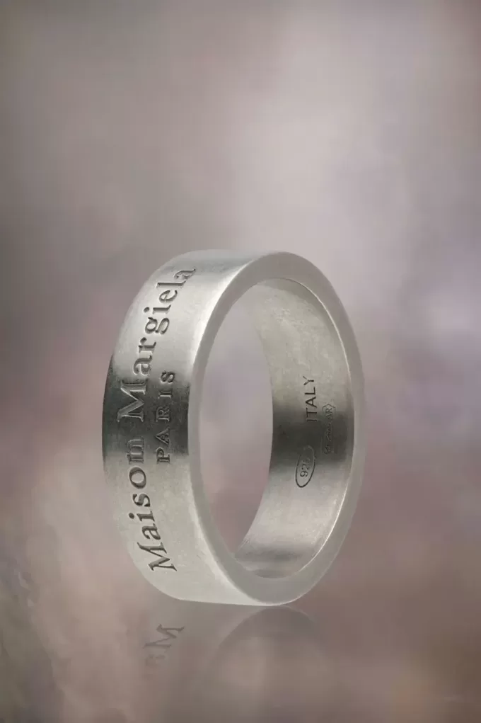 Anillo con el logotipo de Maison Margiela Anillo con el logotipo de Maison Margiela