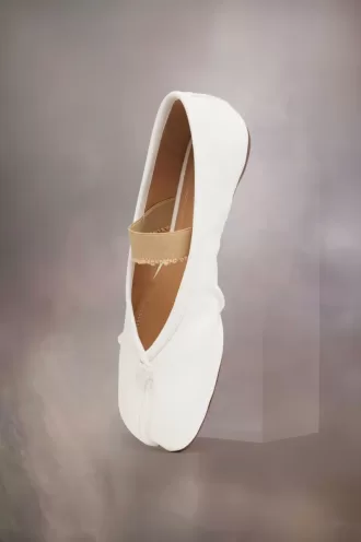 Bailarina con banda elástica Tabi