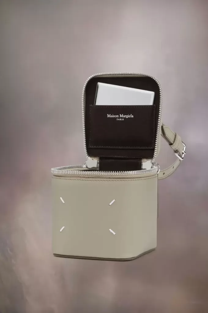 Bolso mini caja de Maison Margiela