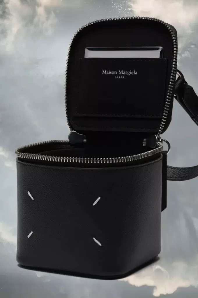 Bolso mini caja de Maison Margiela