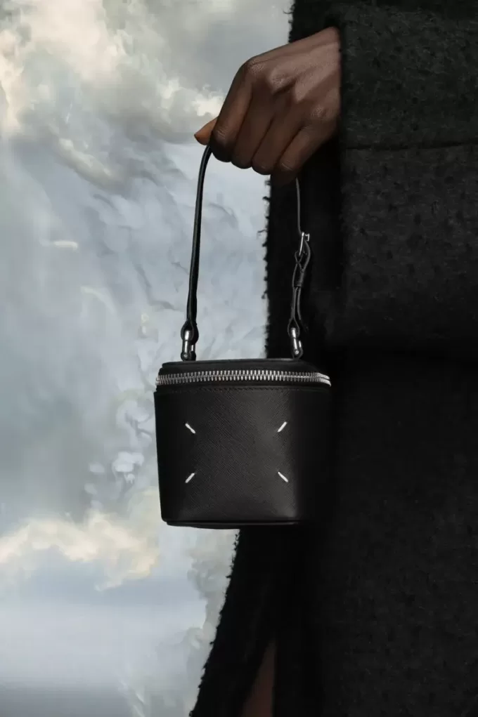 Bolso mini caja de Maison Margiela