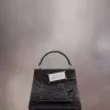 Bolso pequeño arrebatado