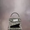 Bolso pequeño arrebatado