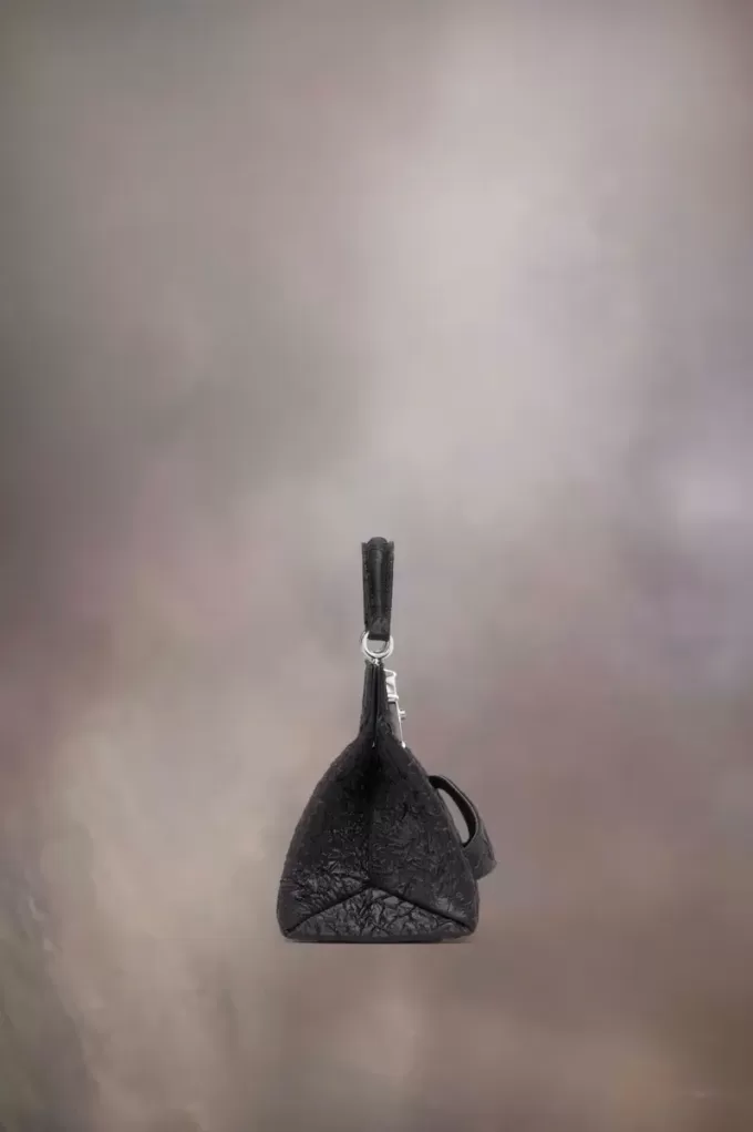 Bolso pequeño arrebatado