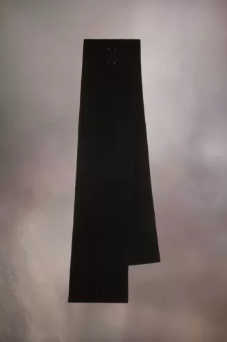 Bufanda de cuatro puntadas de Maison Margiela