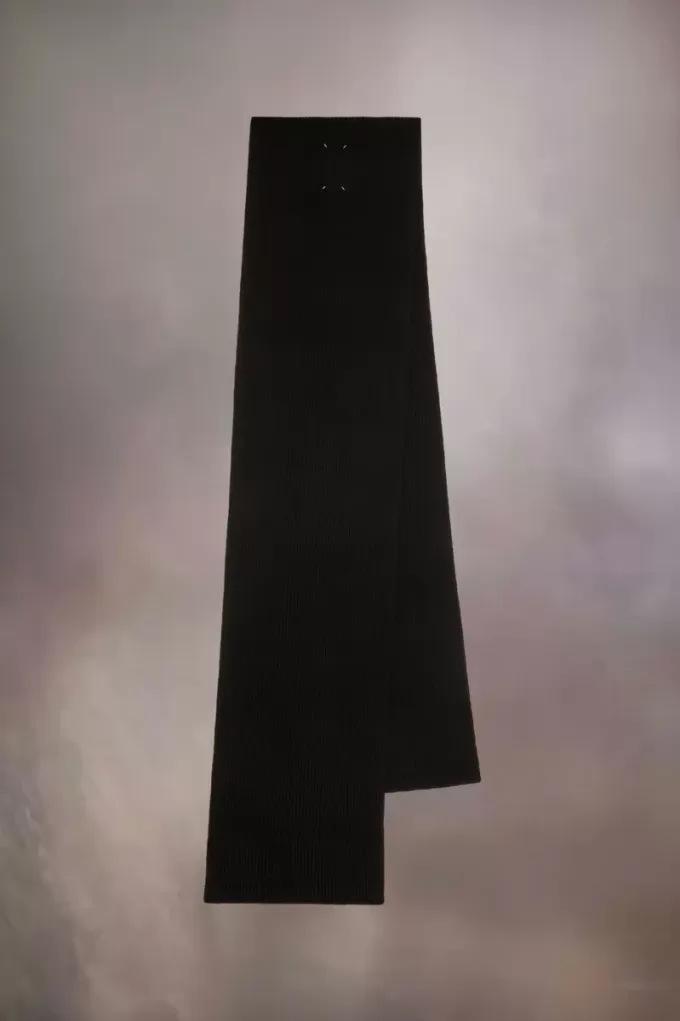 Bufanda de cuatro puntadas de Maison Margiela