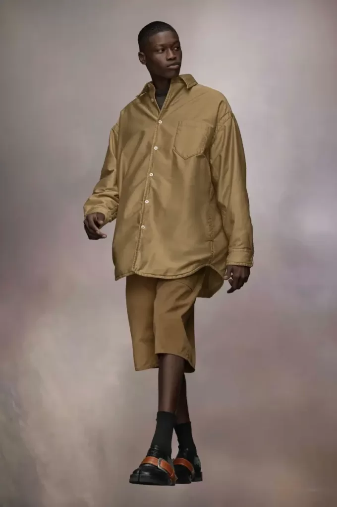 Camisa de algodón satinado acolchada Camisa de algodón satinado acolchada