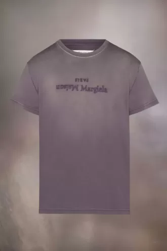 Camiseta con logo invertido