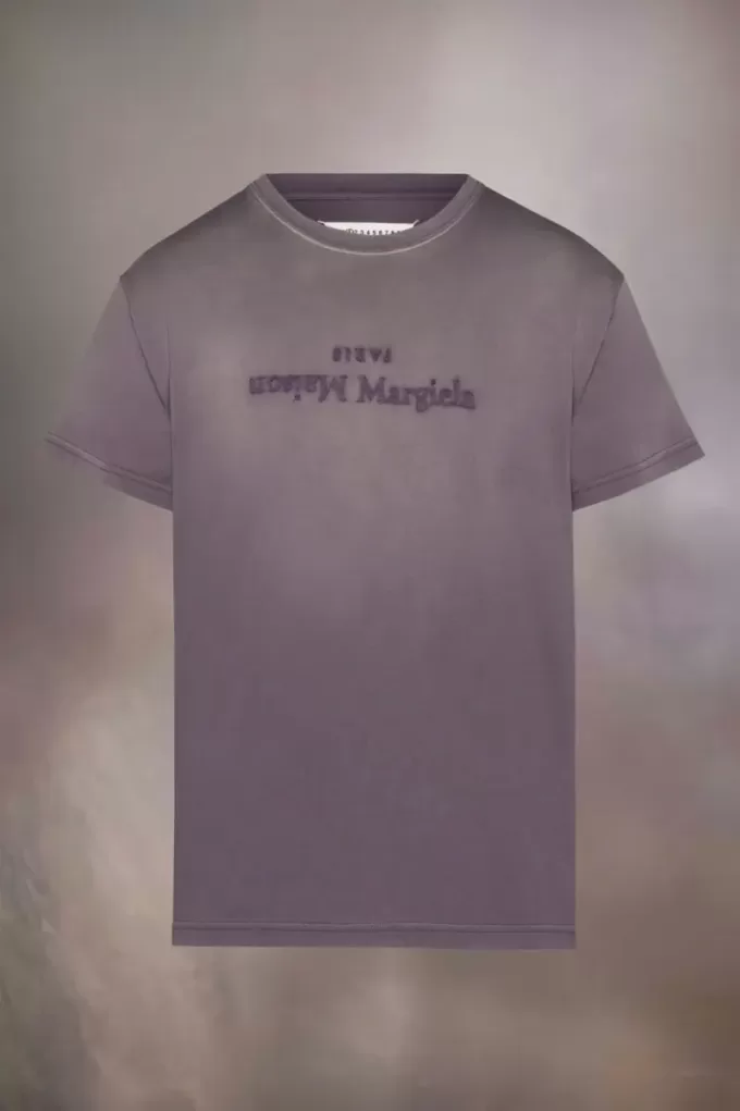 Camiseta con logo invertido