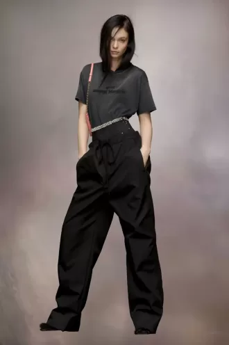 Camiseta con logo invertido