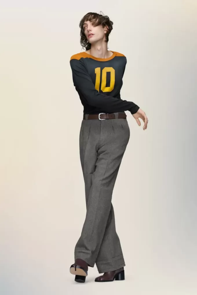 Camiseta universitaria de manga larga