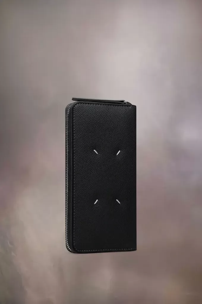 Cartera con cremallera de cuatro puntadas