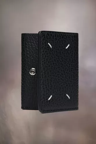 Cartera de bolsillo con cuatro puntadas