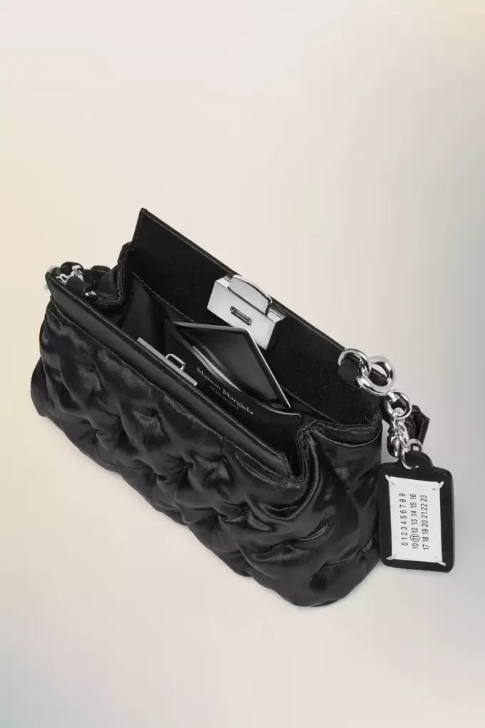 Clutch pequeño con bordado Glam Slam Clutch pequeño con bordado Glam Slam