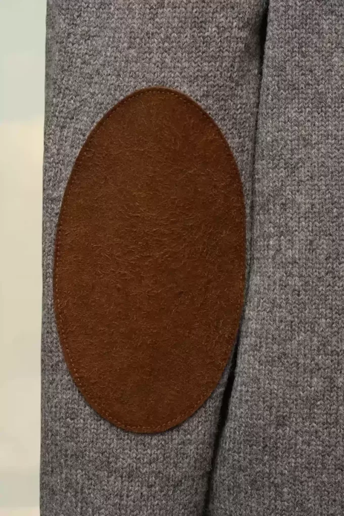 Cárdigan con parche en el codo