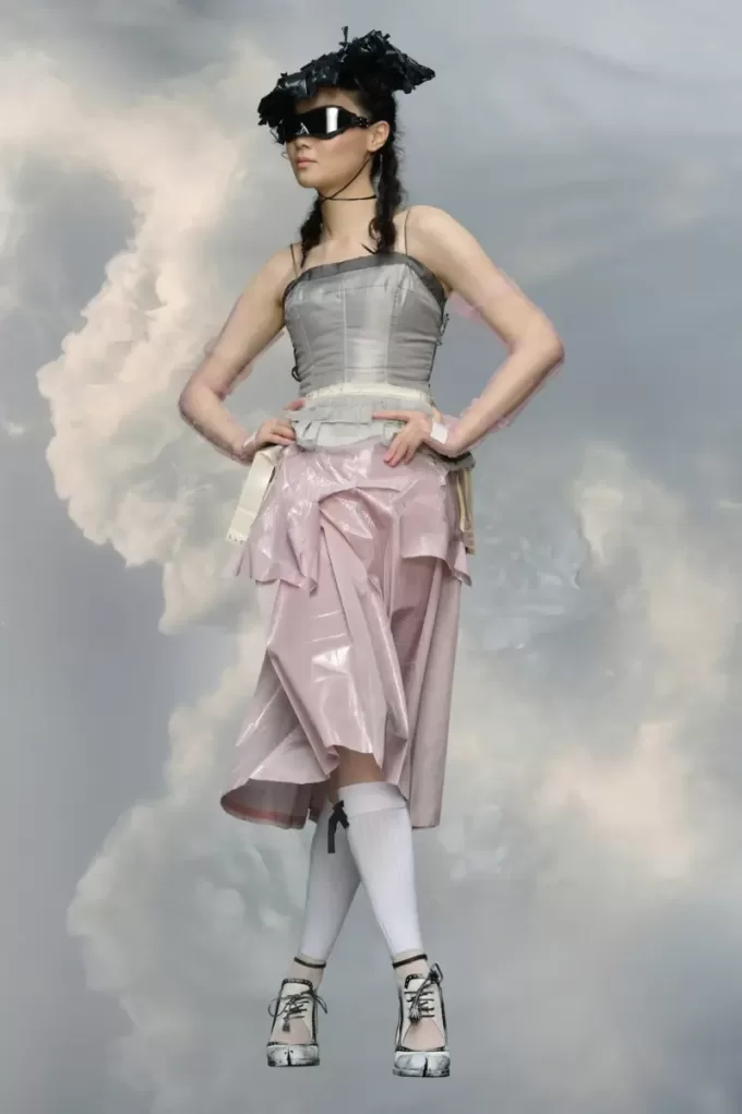 Falda midi de tafetán laminado Falda midi de tafetán laminado