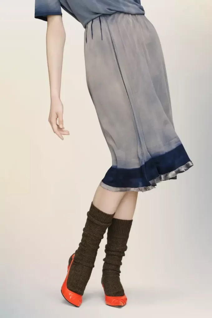 Falda midi descolorida por el sol