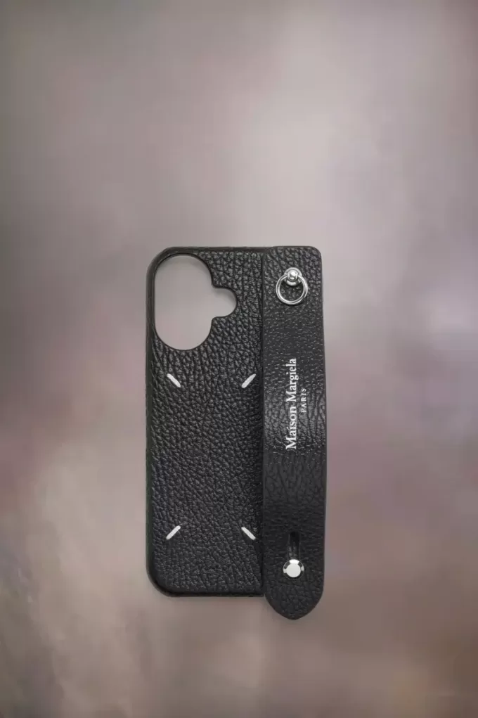 Funda de teléfono con cuatro puntadas