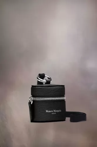 Funda para AirPod con logotipo de Maison Margiela