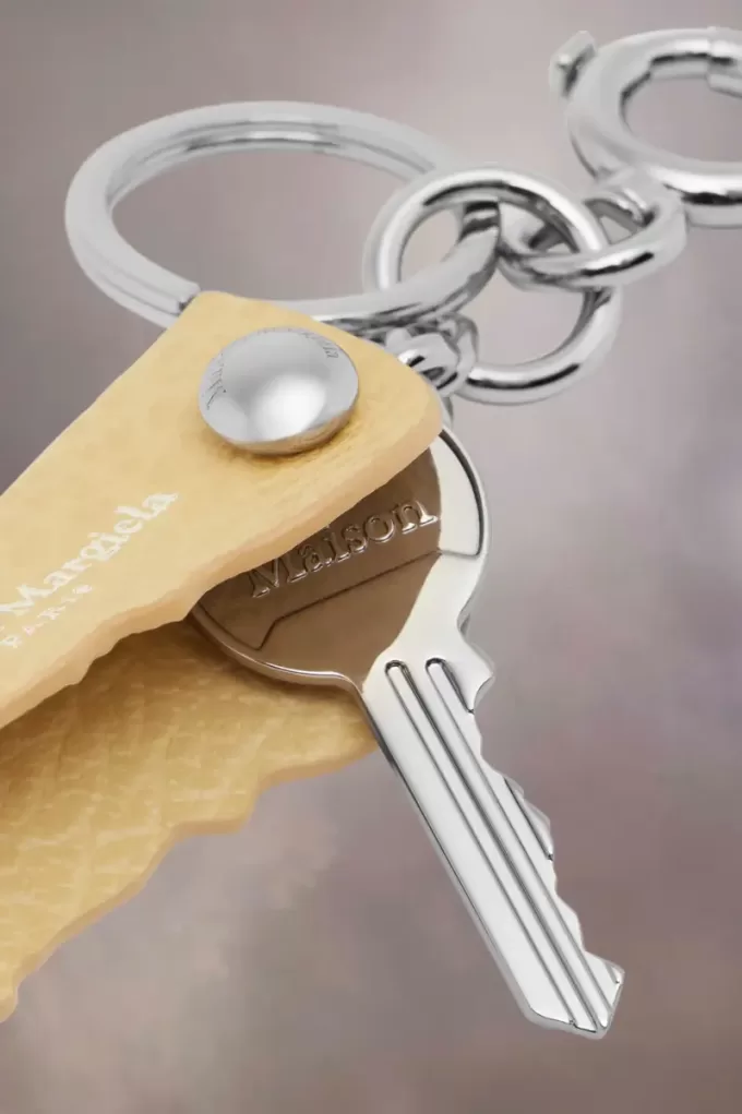 Llavero de cuero con logotipo Llavero de cuero con logotipo