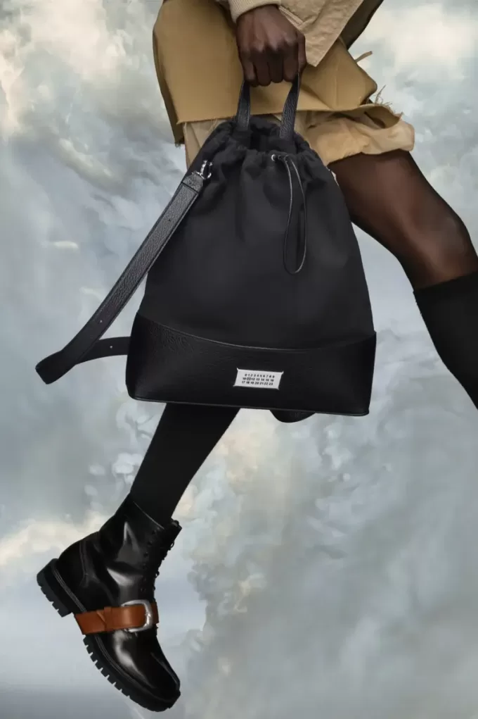 Mochila con cordón diaria mediana 5AC Mochila con cordón diaria mediana 5AC