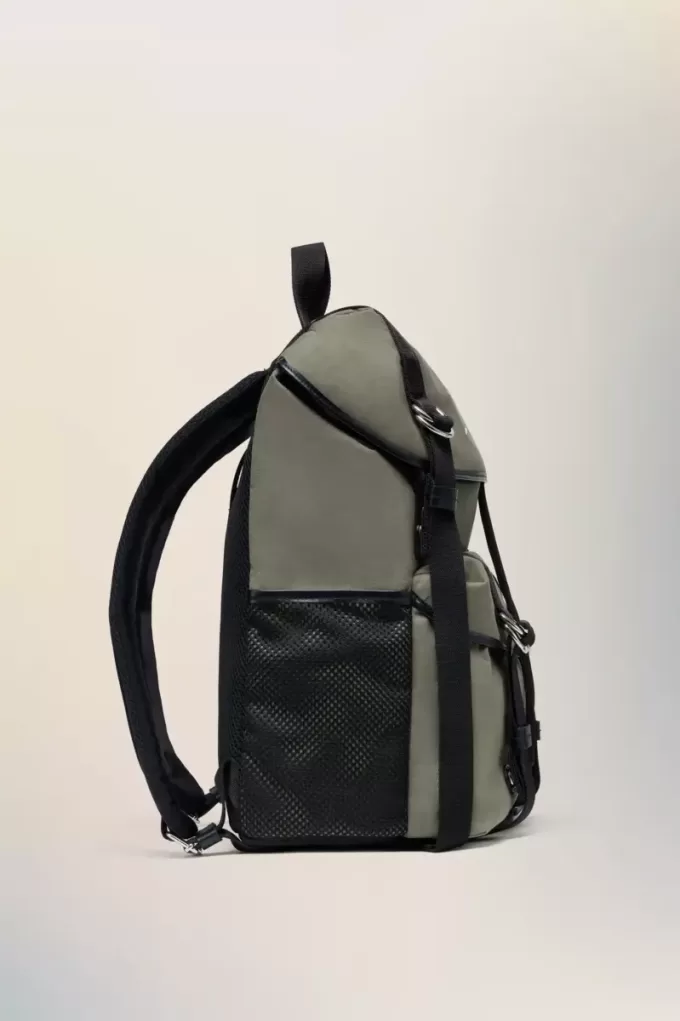 Mochila mediana de alta tecnología Mochila mediana de alta tecnología