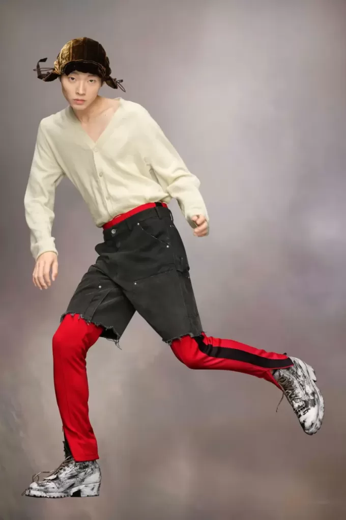 Pantalones cortos vaqueros con tachuelas de Maison Margiela Pantalones cortos vaqueros con tachuelas de Maison Margiela