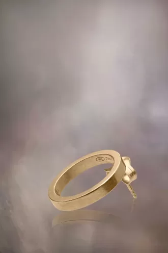 Pendiente con el logotipo de Maison Margiela