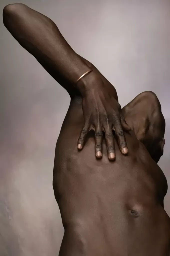 Puño con el logotipo de Maison Margiela