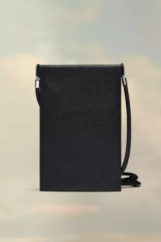 Soporte para teléfono con cuatro puntadas