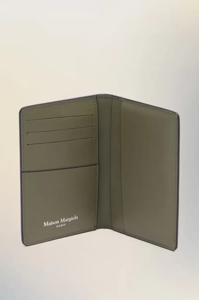 Tarjetero de cuatro puntadas