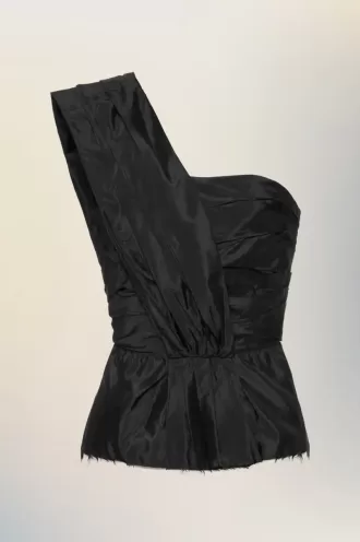 Top drapeado asimétrico