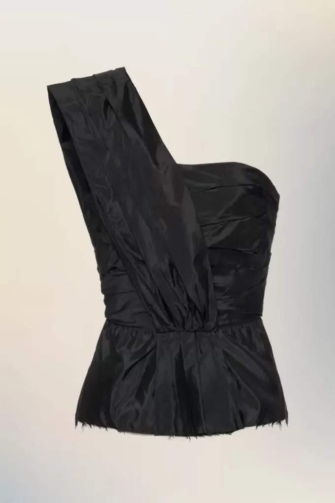 Top drapeado asimétrico