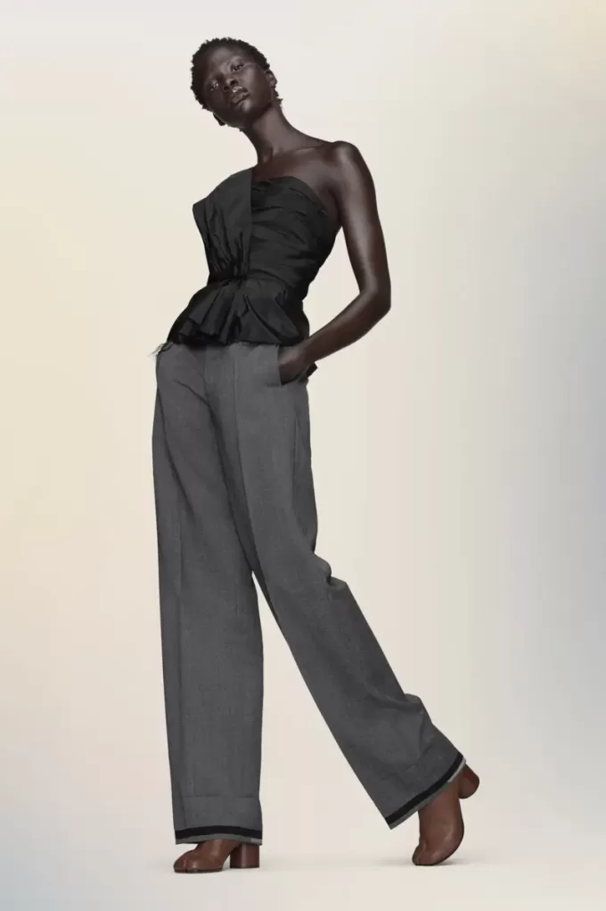 Top drapeado asimétrico