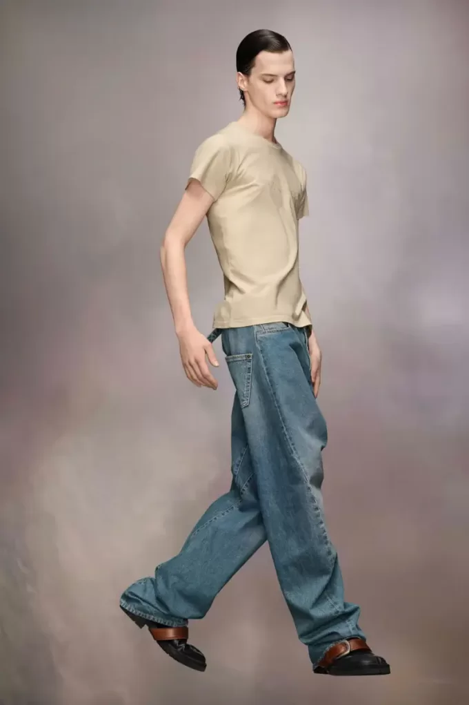 Vaqueros con costura diagonal de Maison Margiela