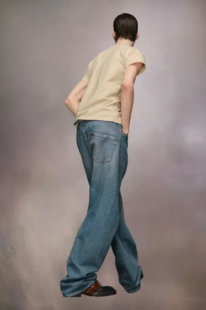 Vaqueros con costura diagonal de Maison Margiela