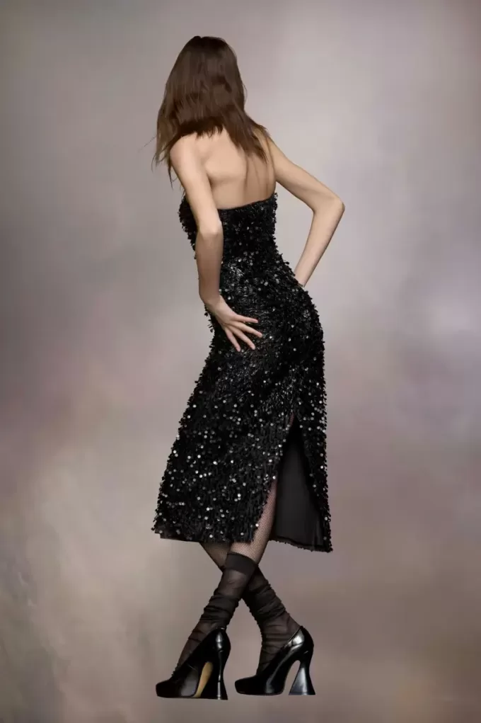 Vestido de lentejuelas bordado a mano