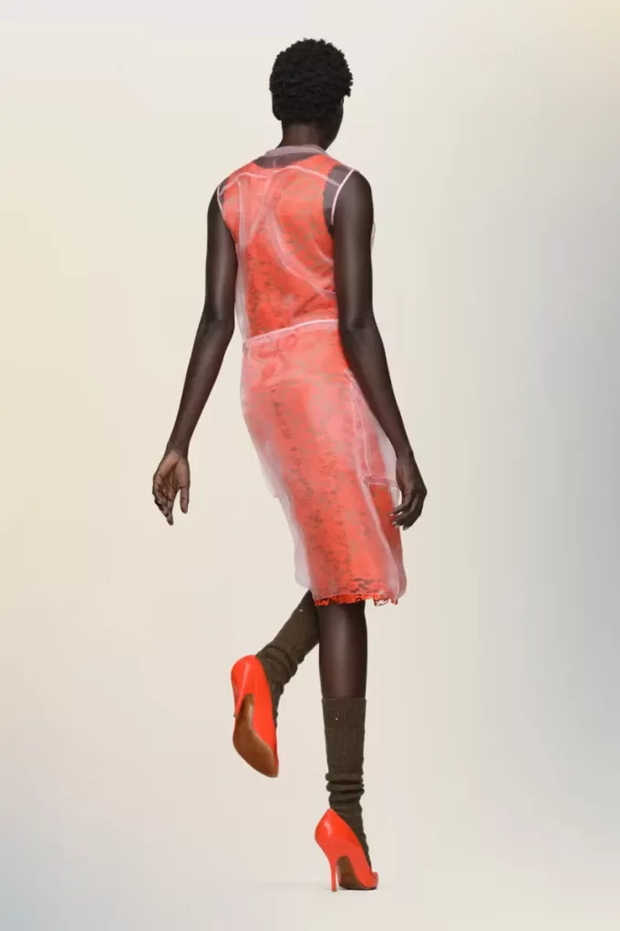 Vestido de tarde transparente de Maison Margiela