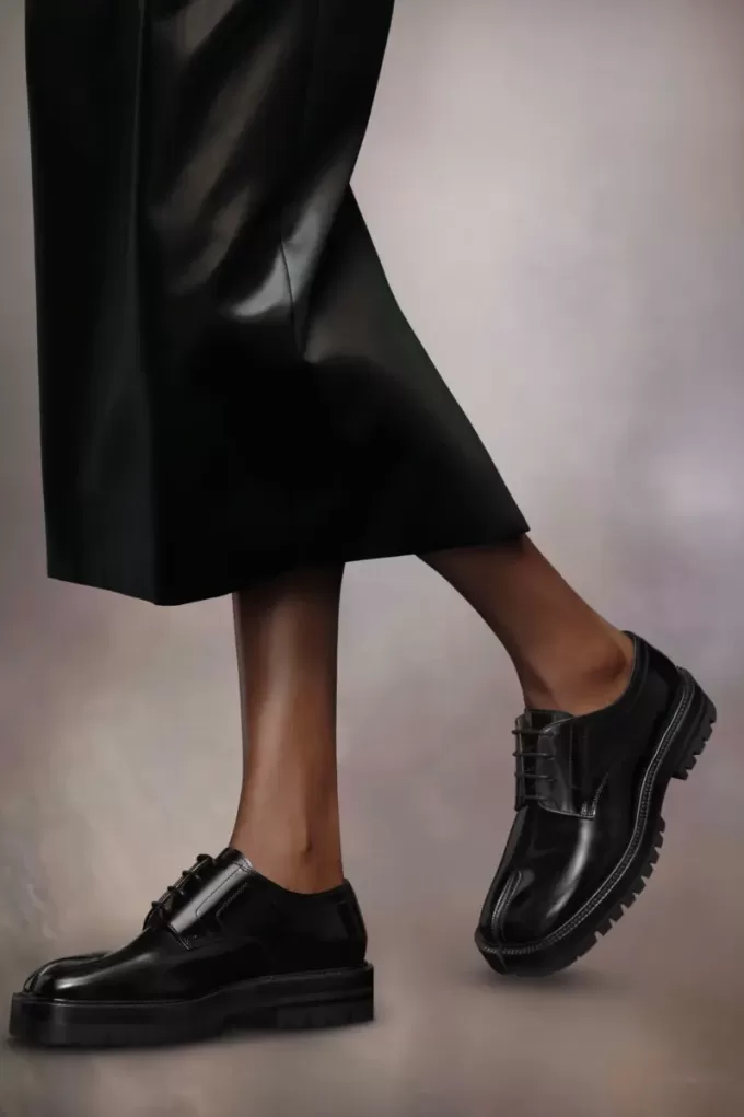 Zapatos con cordones Tabi de Maison Margiela